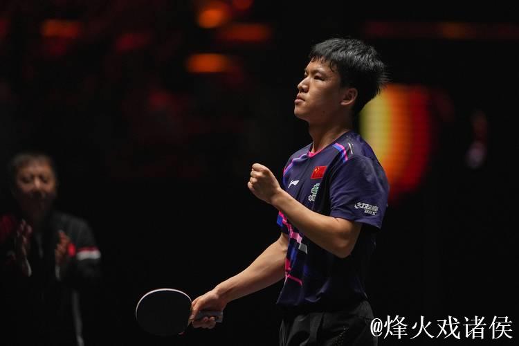 WTT总决赛：向鹏4-2战胜安宰贤晋级男单八强