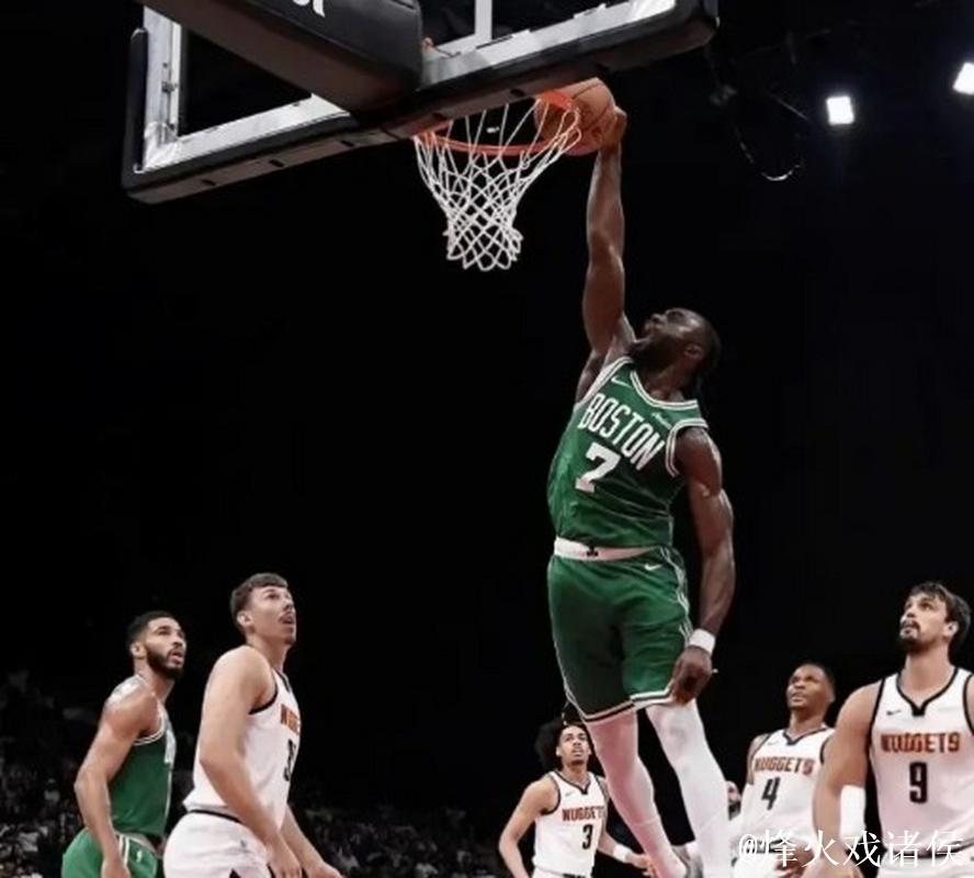 NBA季前赛:威少首秀砍下12分4篮板8助攻 掘金不敌凯尔特人 NBA季前赛:威少首秀砍下12分4篮板8助攻 掘金不敌凯尔特人